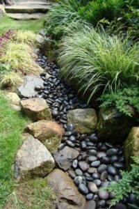 dry-creek-bed-landscape- ideas